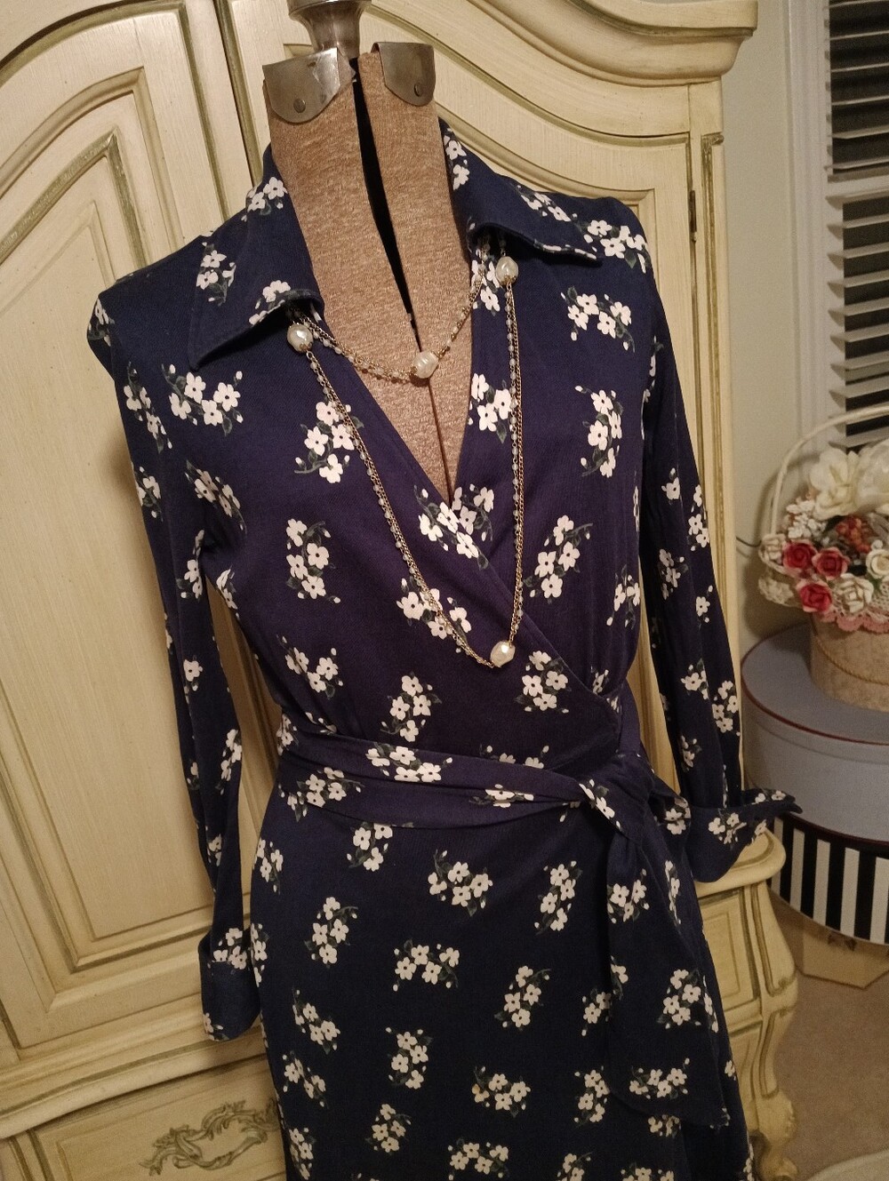 TRUE VINTAGE "DIANE VON FURSTENBURG" MADE IN ITALY WRAP DRESS! SZ 14!